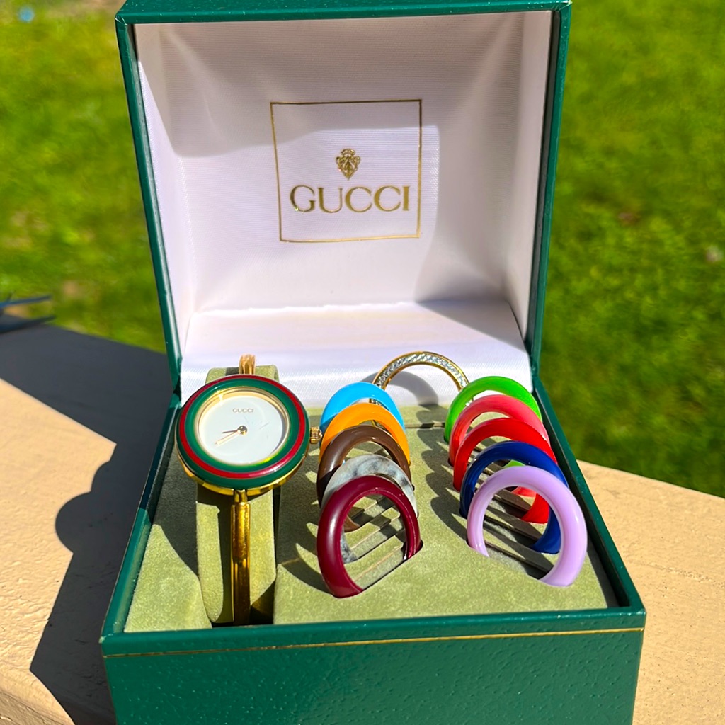 Gucci White Gold Change Bezel